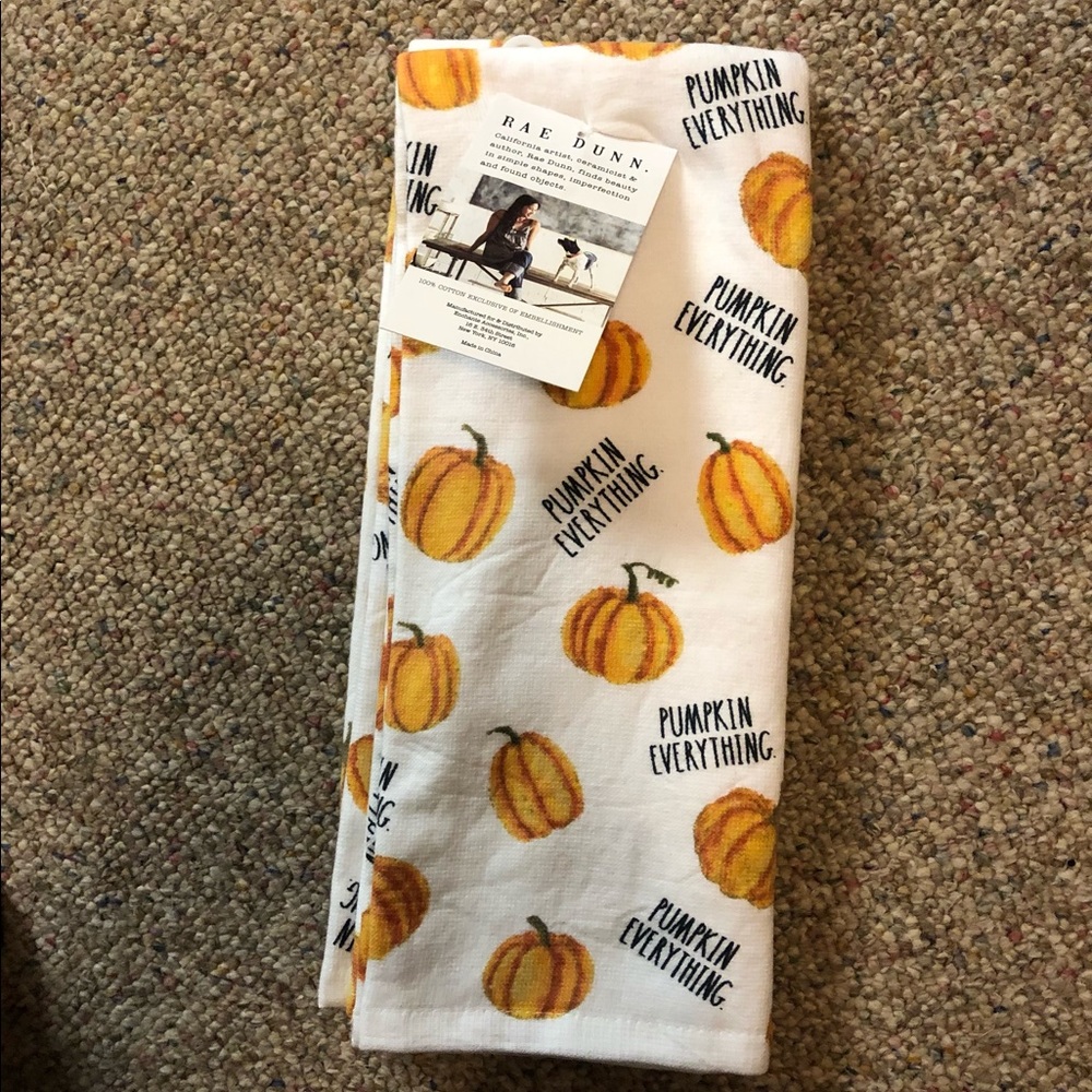 ๐ Rae Dunn PUMPKIN EVERYTHING Kitchen Towels 2 - Picture 4 of 8